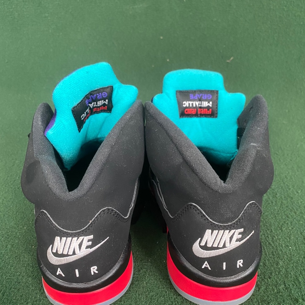 Jordan 5 - Picture 2 of 6